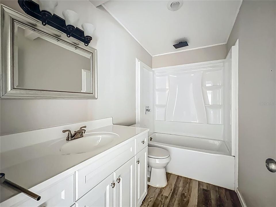 For Sale: $310,000 (3 beds, 2 baths, 1701 Square Feet)