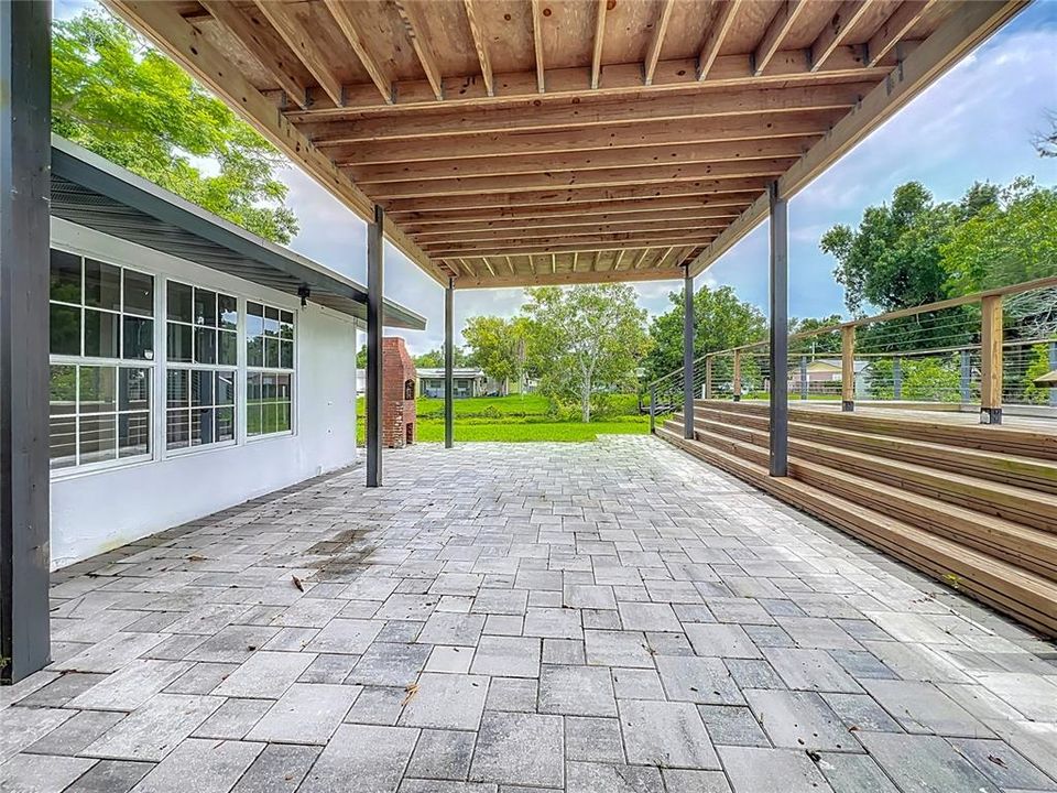 For Sale: $310,000 (3 beds, 2 baths, 1701 Square Feet)