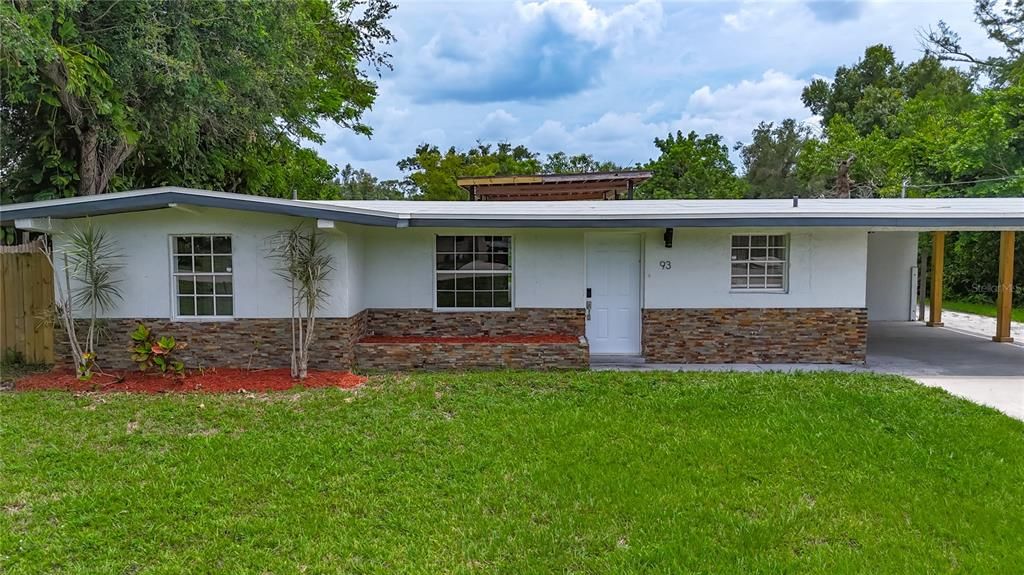 For Sale: $310,000 (3 beds, 2 baths, 1701 Square Feet)