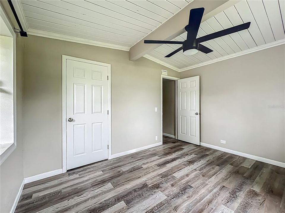 For Sale: $310,000 (3 beds, 2 baths, 1701 Square Feet)