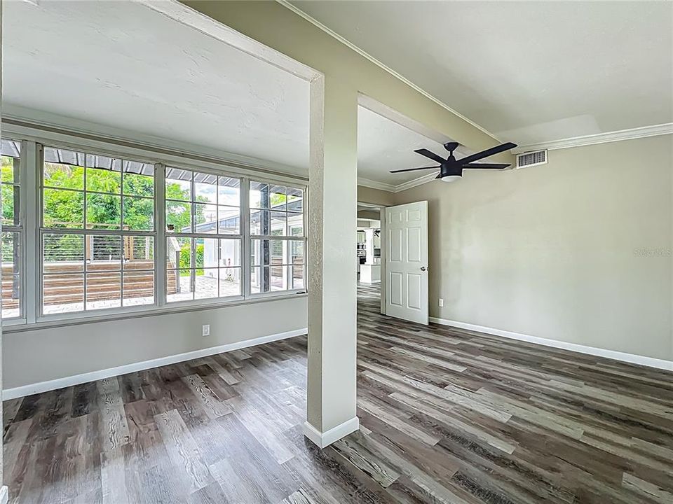 For Sale: $310,000 (3 beds, 2 baths, 1701 Square Feet)