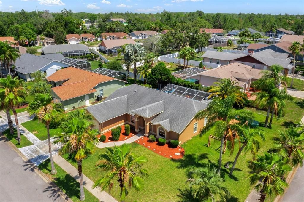 Activo con contrato: $358,000 (4 camas, 2 baños, 1881 Pies cuadrados)