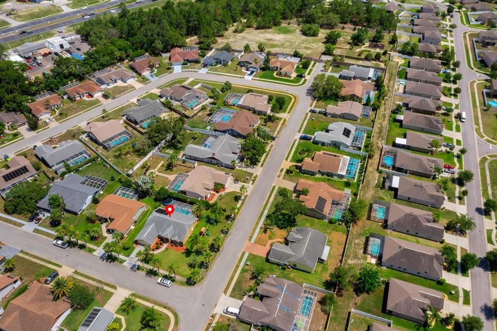 Activo con contrato: $358,000 (4 camas, 2 baños, 1881 Pies cuadrados)