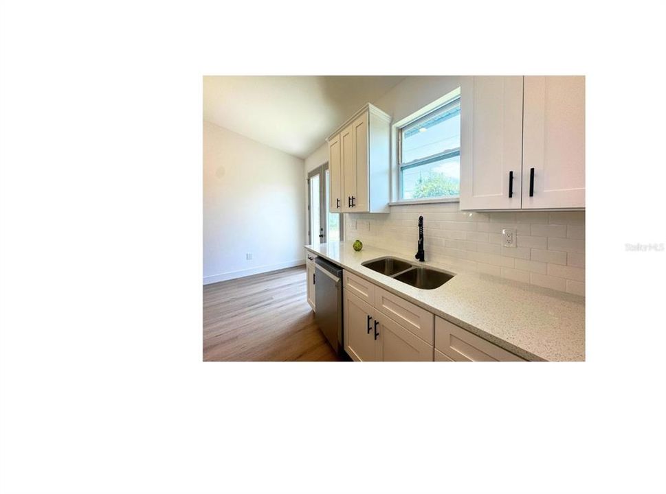 出租: $2,400 (4 贝兹, 2 浴室, 1800 平方英尺)