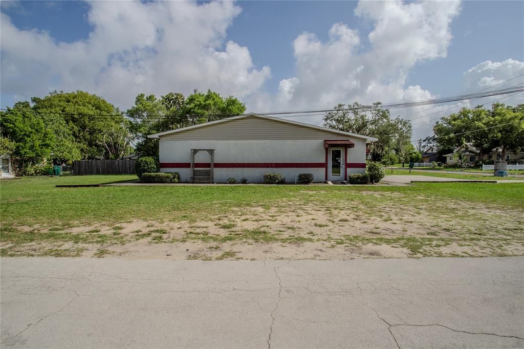 For Sale: $249,999 (0 beds, 0 baths, 1717 Square Feet)