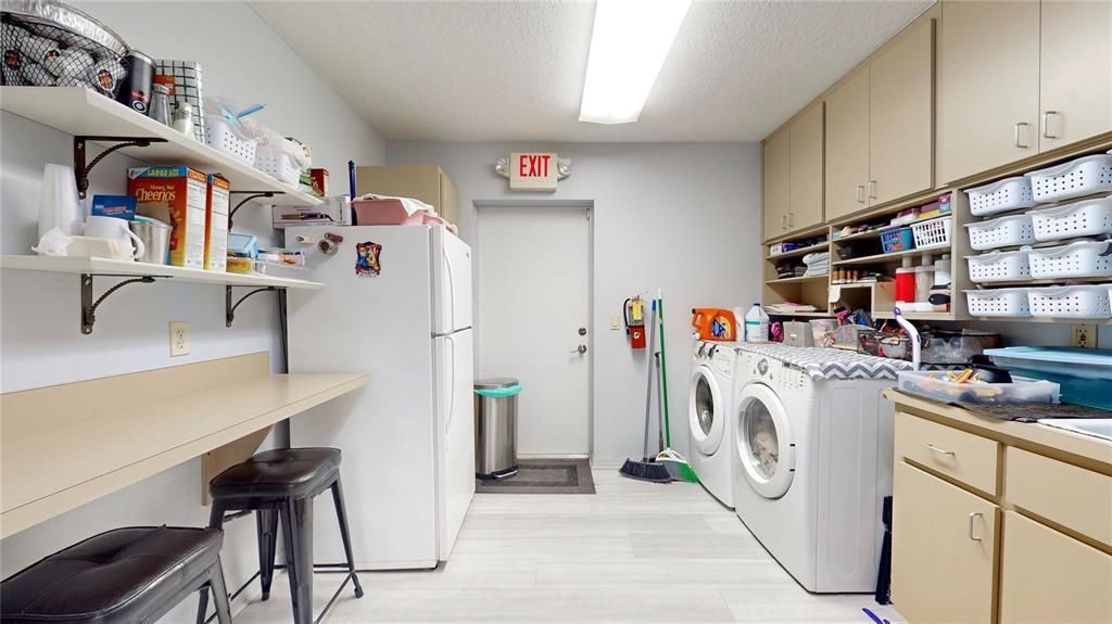 For Sale: $249,999 (0 beds, 0 baths, 1717 Square Feet)