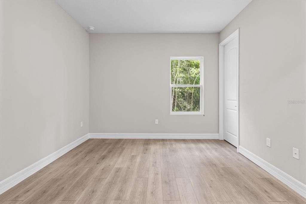 合同活跃: $600,000 (4 贝兹, 3 浴室, 2478 平方英尺)