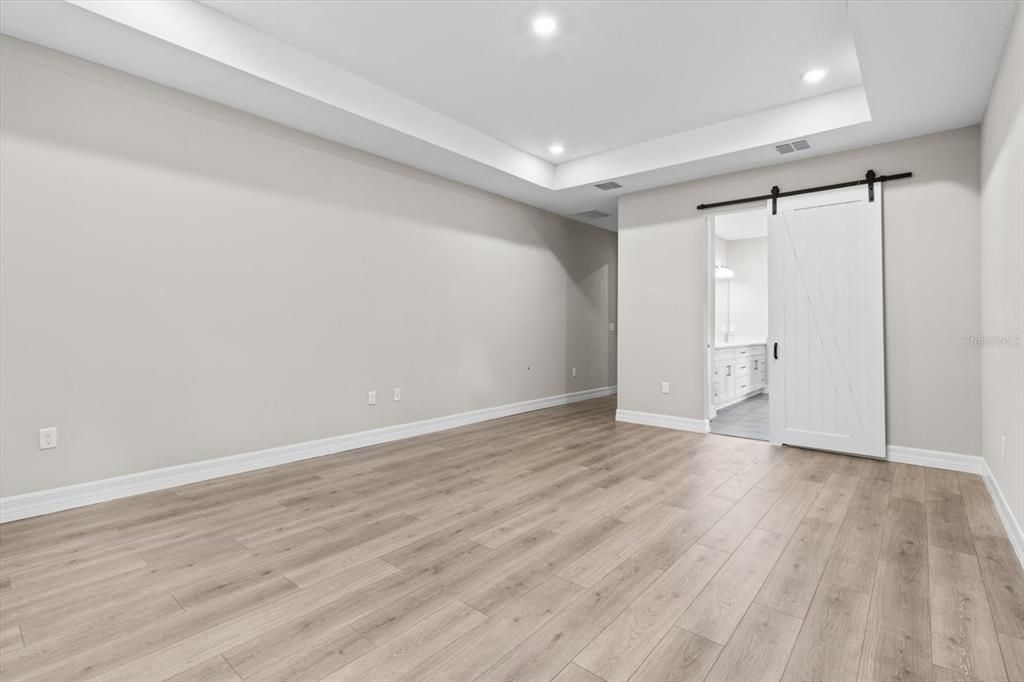 合同活跃: $600,000 (4 贝兹, 3 浴室, 2478 平方英尺)