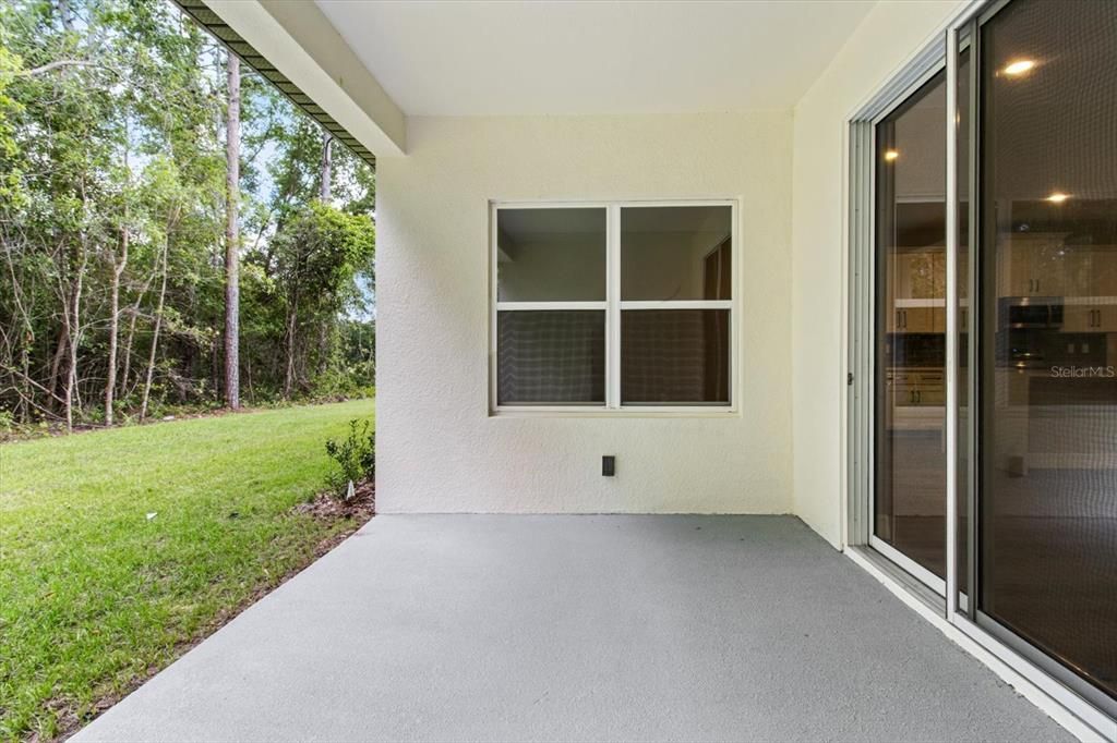 合同活跃: $600,000 (4 贝兹, 3 浴室, 2478 平方英尺)