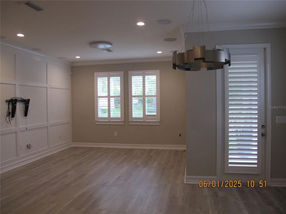 Active With Contract: $3,000 (3 beds, 2 baths, 1872 Square Feet)