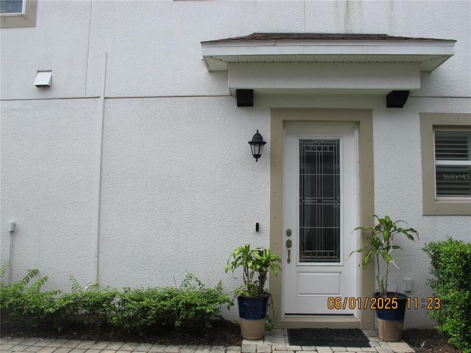 Active With Contract: $3,000 (3 beds, 2 baths, 1872 Square Feet)