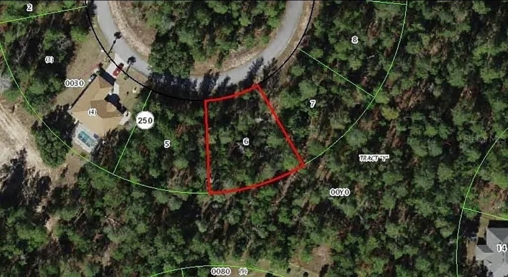 На продажу: $32,500 (0.28 acres)