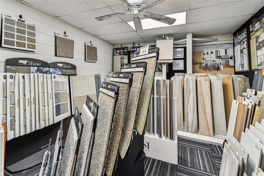 На продажу: $975,000 (0 спален, 0 ванн, 0 Квадратных фут)