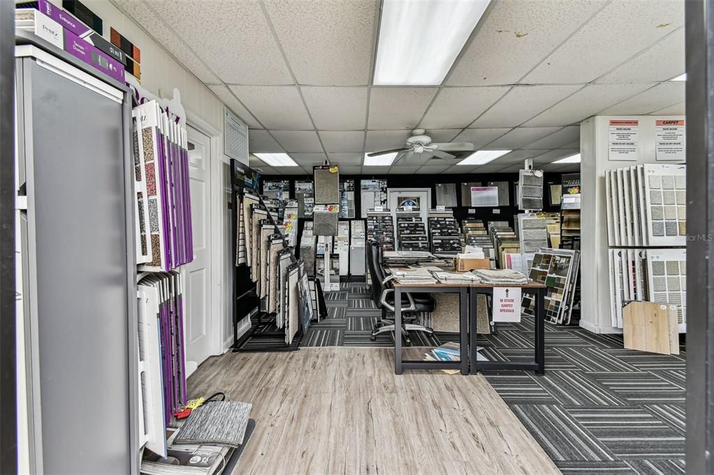 На продажу: $975,000 (0 спален, 0 ванн, 0 Квадратных фут)