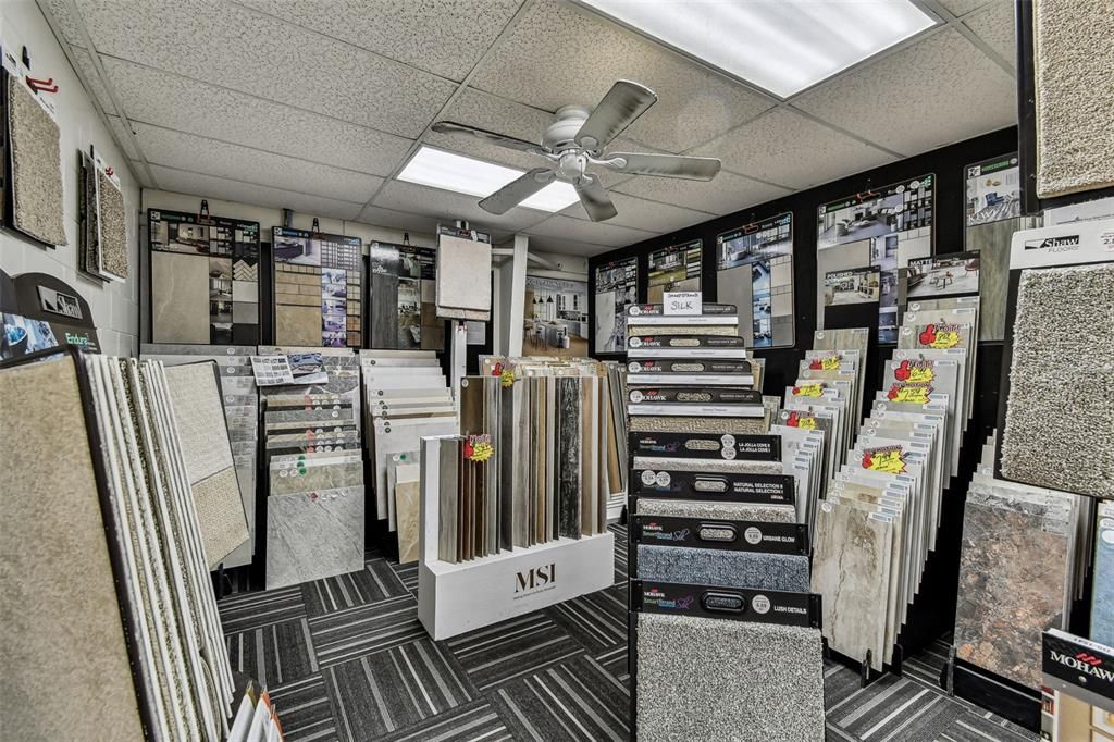 На продажу: $975,000 (0 спален, 0 ванн, 0 Квадратных фут)