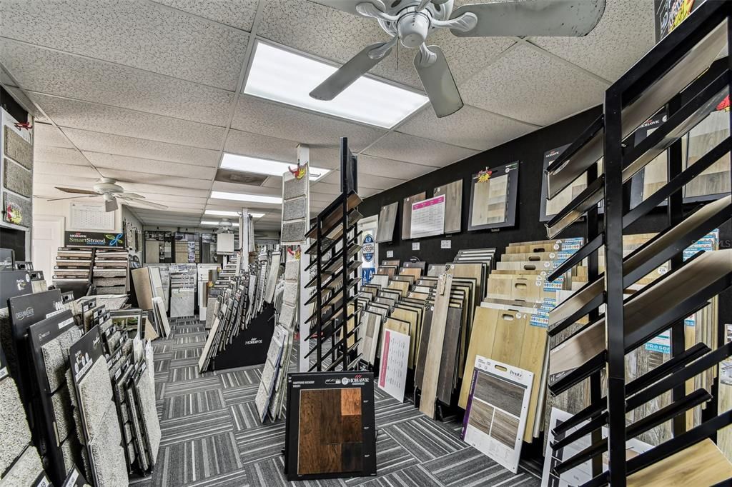 На продажу: $975,000 (0 спален, 0 ванн, 0 Квадратных фут)