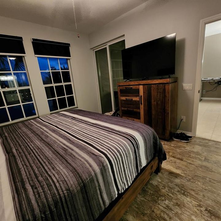 出租: $3,800 (3 贝兹, 2 浴室, 1596 平方英尺)