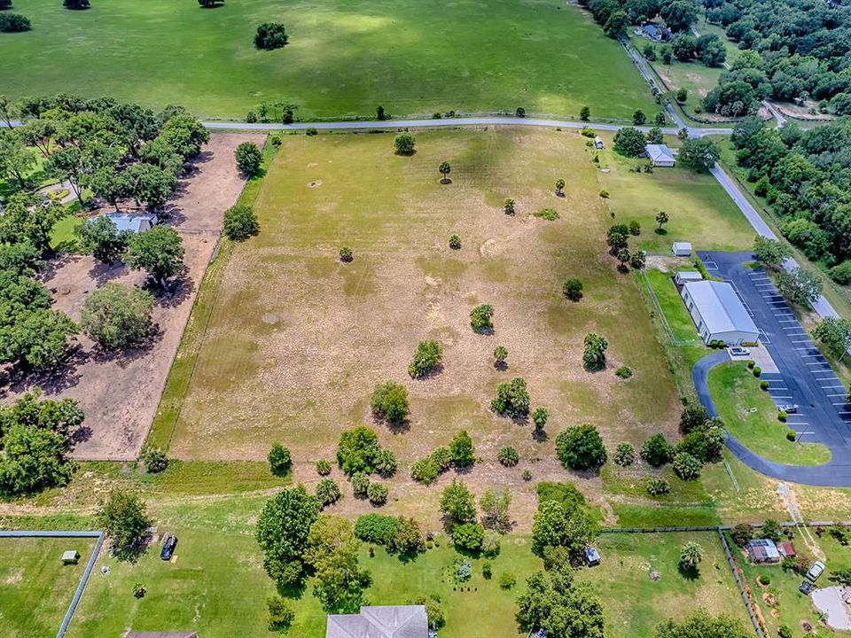 На продажу: $299,900 (3.00 acres)