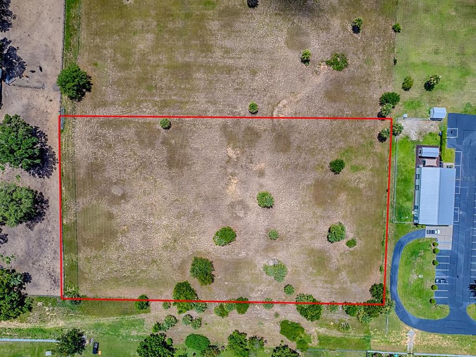 На продажу: $299,900 (3.00 acres)