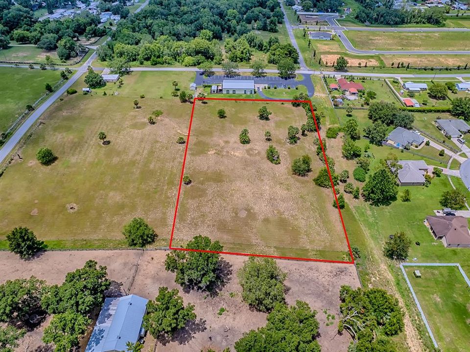 На продажу: $299,900 (3.00 acres)