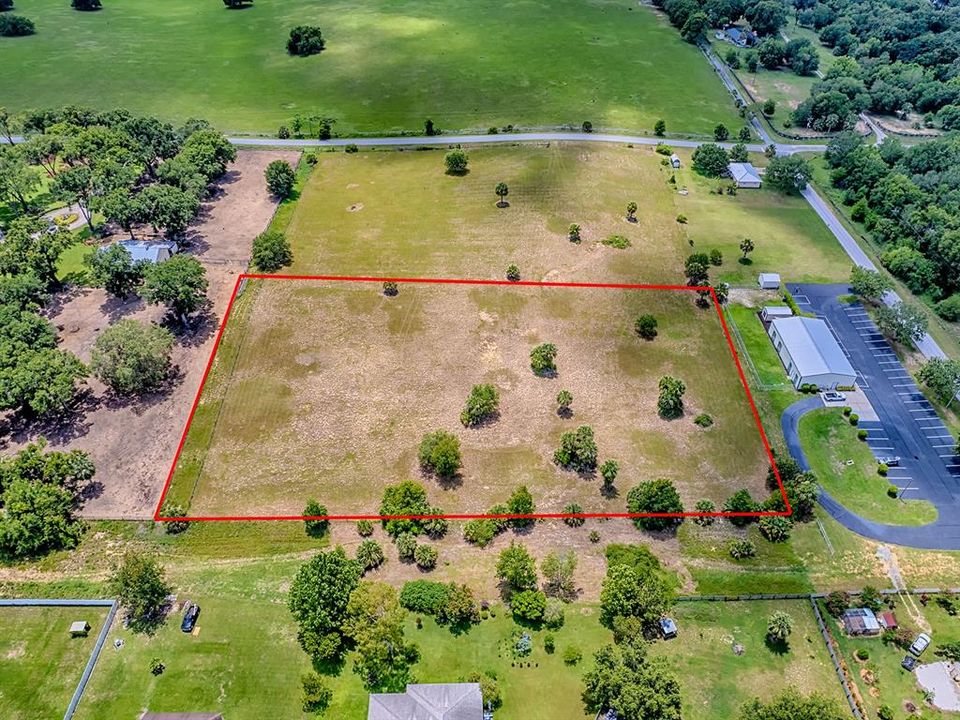 На продажу: $299,900 (3.00 acres)