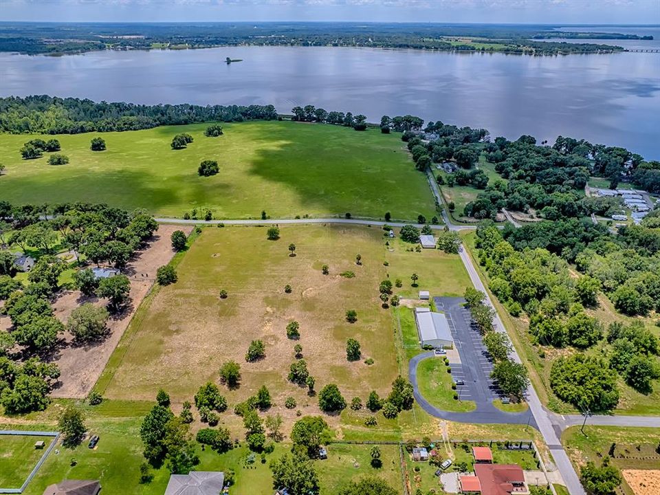 На продажу: $299,900 (3.00 acres)