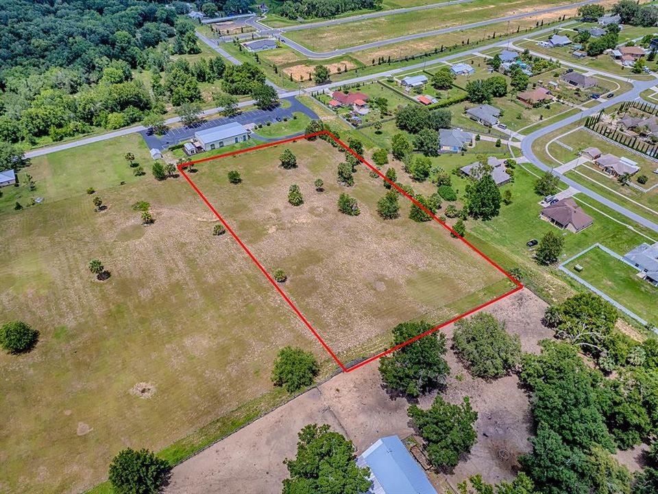 На продажу: $299,900 (3.00 acres)