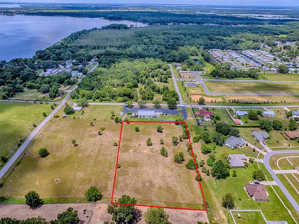 На продажу: $299,900 (3.00 acres)