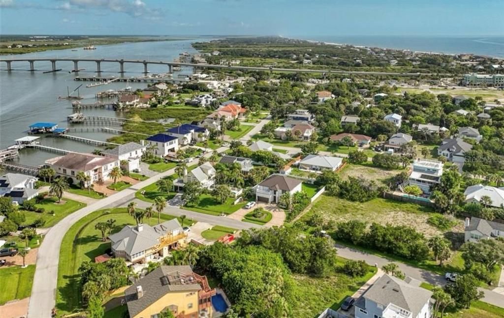 На продажу: $475,000 (0.25 acres)