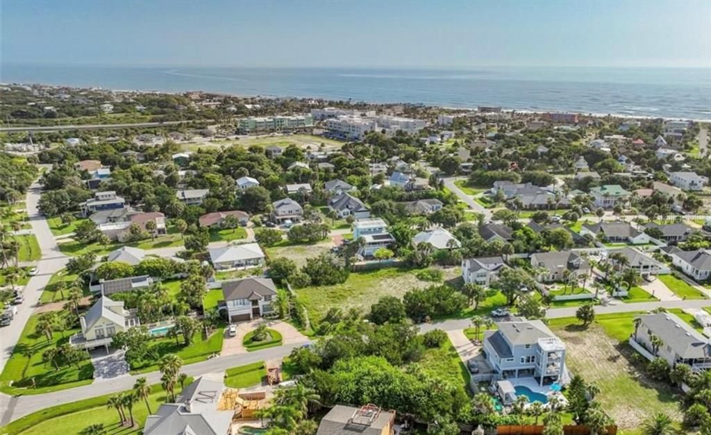 На продажу: $475,000 (0.25 acres)