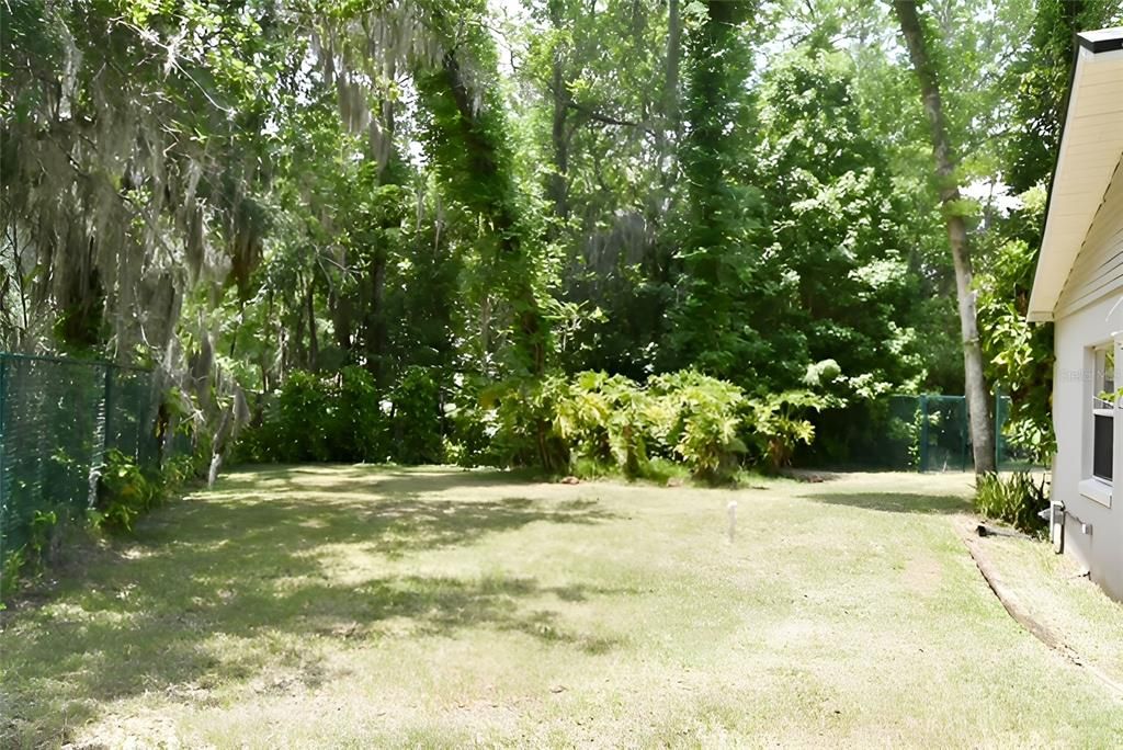 На продажу: $294,900 (3 спален, 2 ванн, 1776 Квадратных фут)