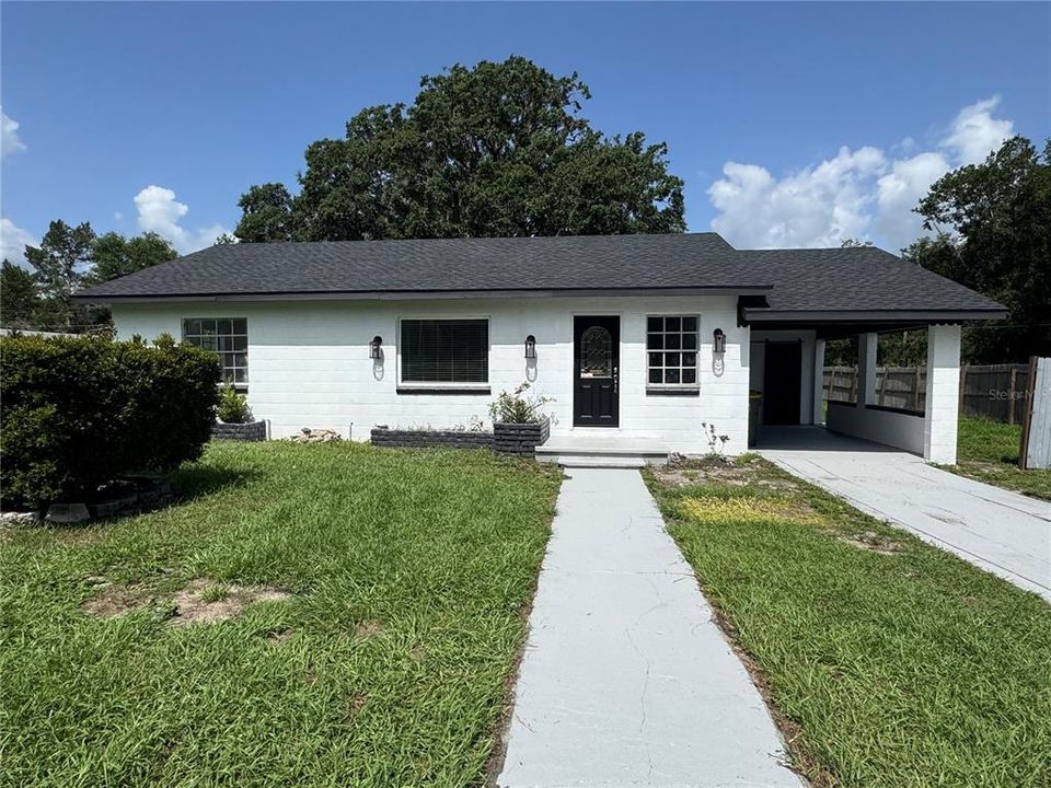 Recently Sold: $299,000 (3 beds, 2 baths, 1599 Square Feet)