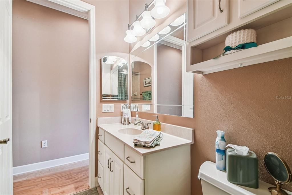 На продажу: $750,000 (4 спален, 2 ванн, 2472 Квадратных фут)