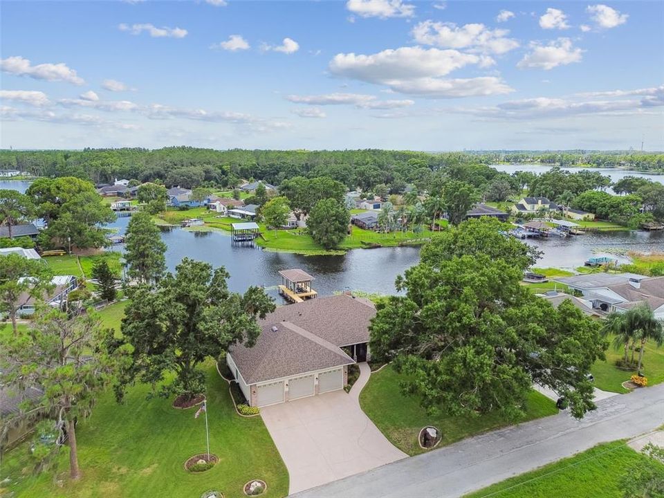 На продажу: $750,000 (4 спален, 2 ванн, 2472 Квадратных фут)