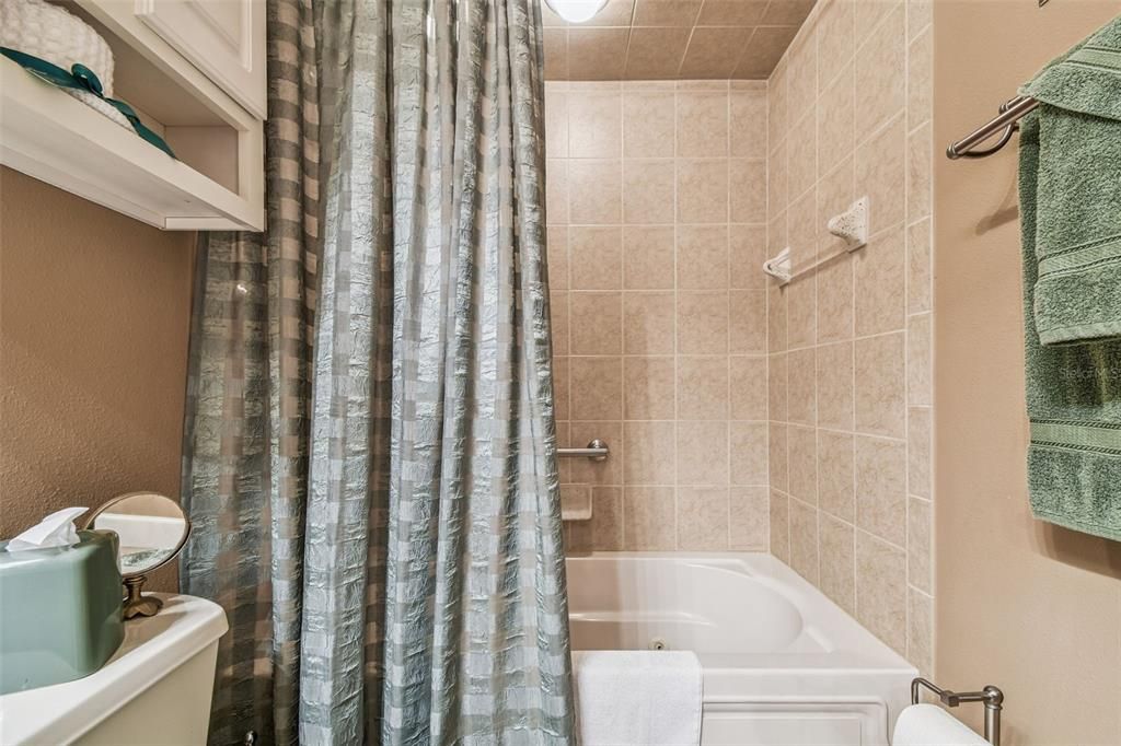 На продажу: $750,000 (4 спален, 2 ванн, 2472 Квадратных фут)