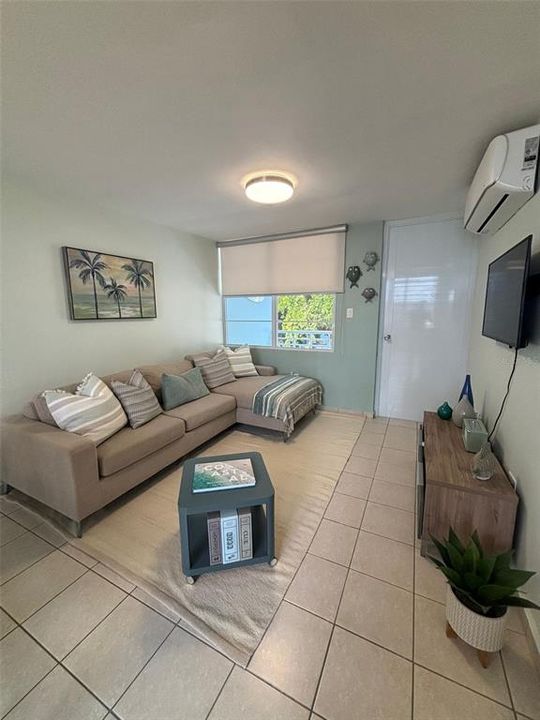 For Sale: $190,000 (3 beds, 2 baths, 1186 Square Feet)