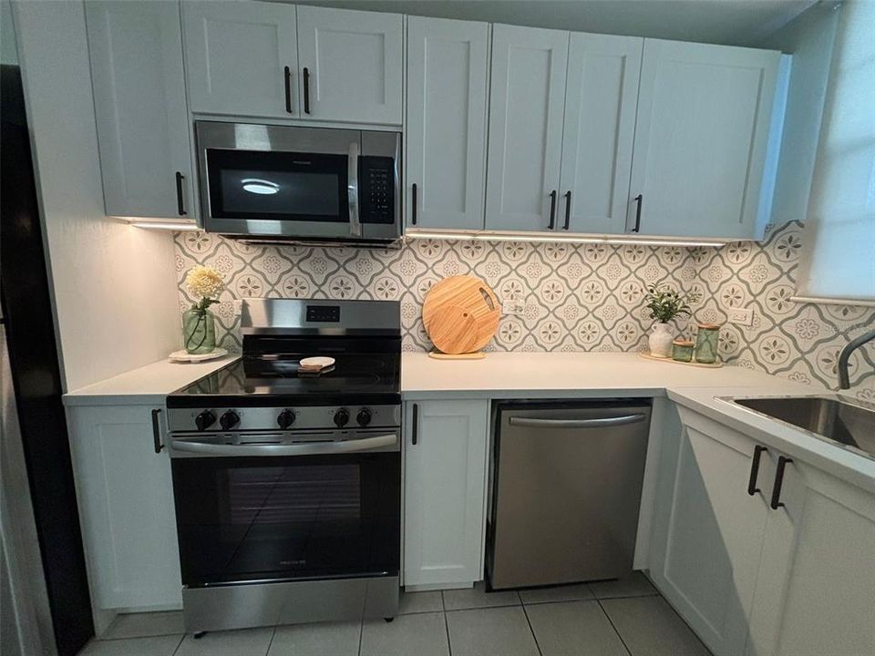For Sale: $190,000 (3 beds, 2 baths, 1186 Square Feet)