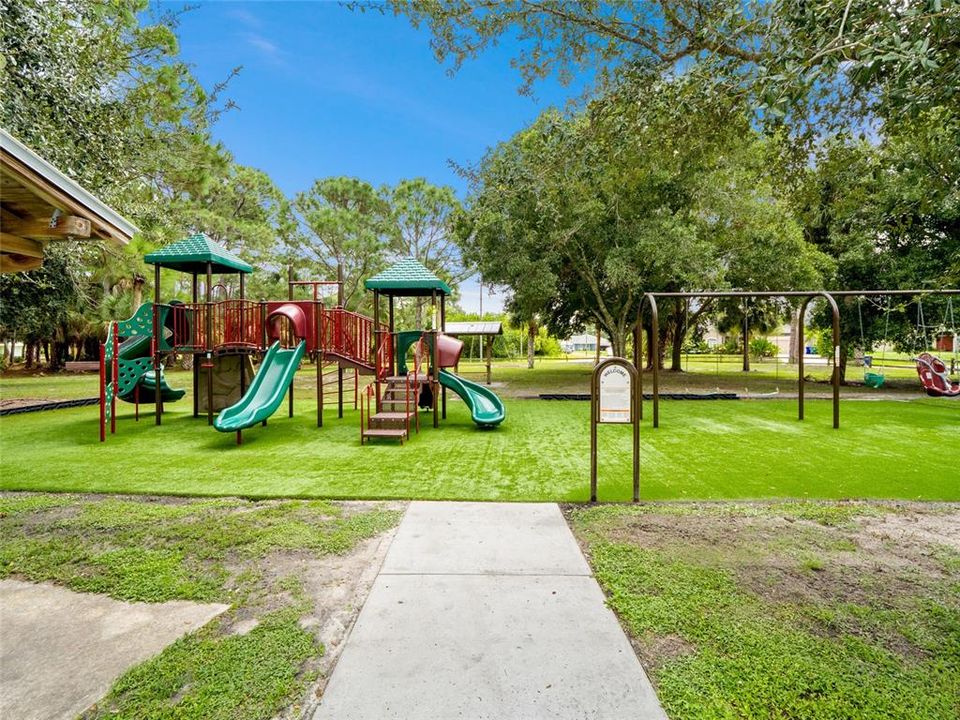 Active With Contract: $405,000 (3 beds, 2 baths, 2104 Square Feet)