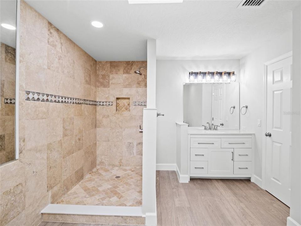 Active With Contract: $405,000 (3 beds, 2 baths, 2104 Square Feet)