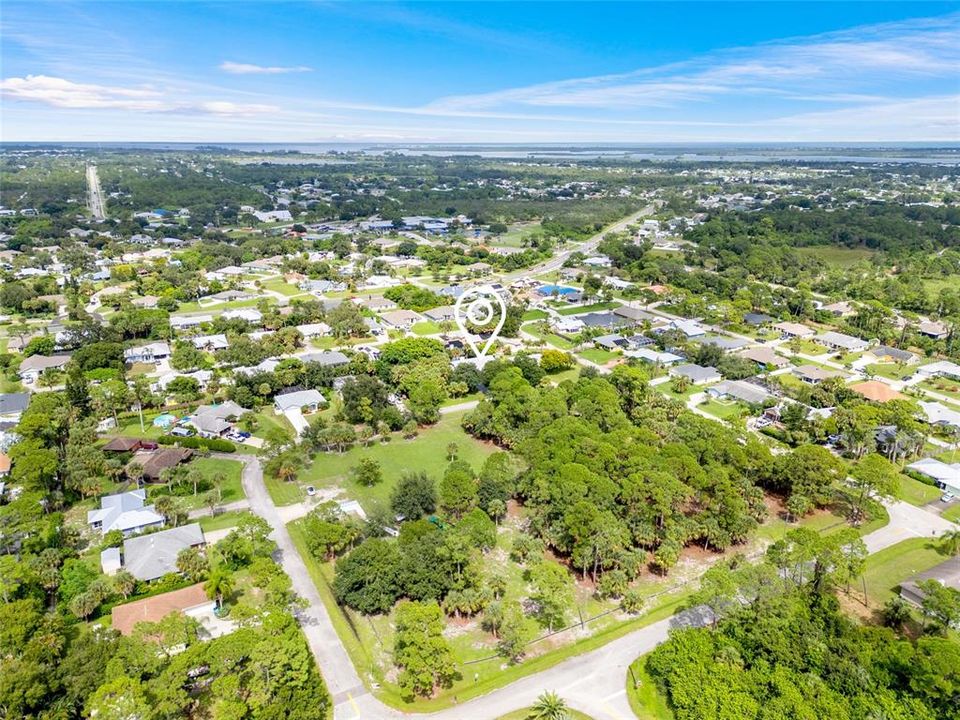 Active With Contract: $405,000 (3 beds, 2 baths, 2104 Square Feet)