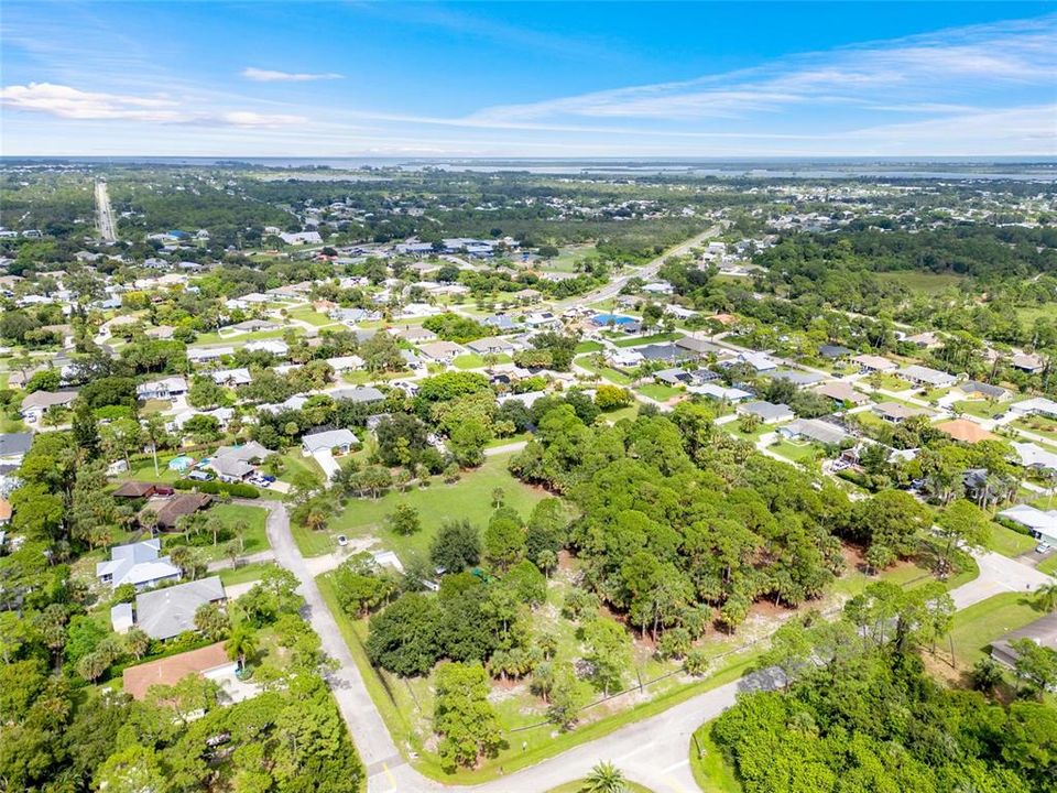 Active With Contract: $405,000 (3 beds, 2 baths, 2104 Square Feet)