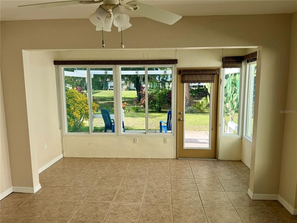 Active With Contract: $214,247 (2 beds, 2 baths, 1232 Square Feet)