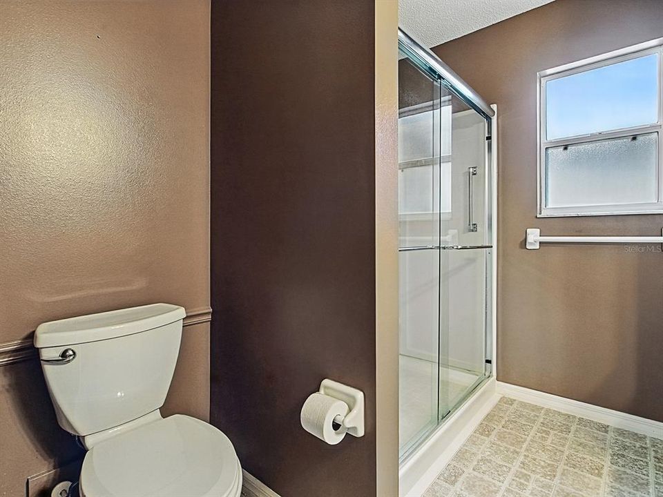 Active With Contract: $214,247 (2 beds, 2 baths, 1232 Square Feet)