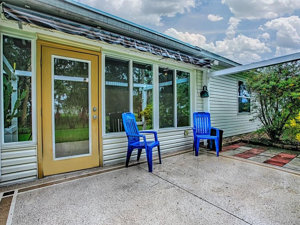 Active With Contract: $214,247 (2 beds, 2 baths, 1232 Square Feet)