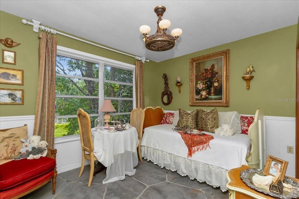 En Venta: $947,500 (3 camas, 3 baños, 2423 Pies cuadrados)