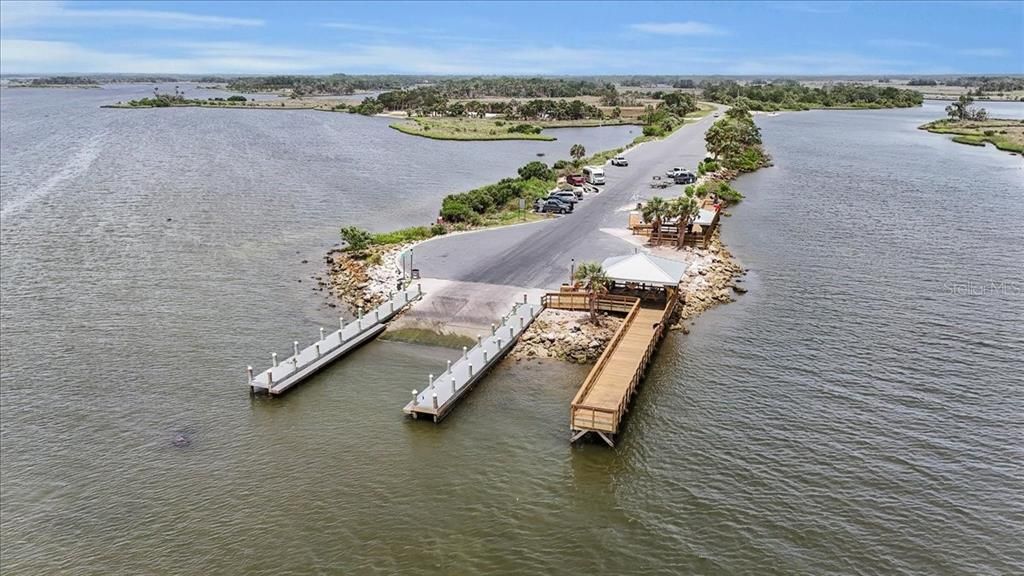 En Venta: $947,500 (3 camas, 3 baños, 2423 Pies cuadrados)