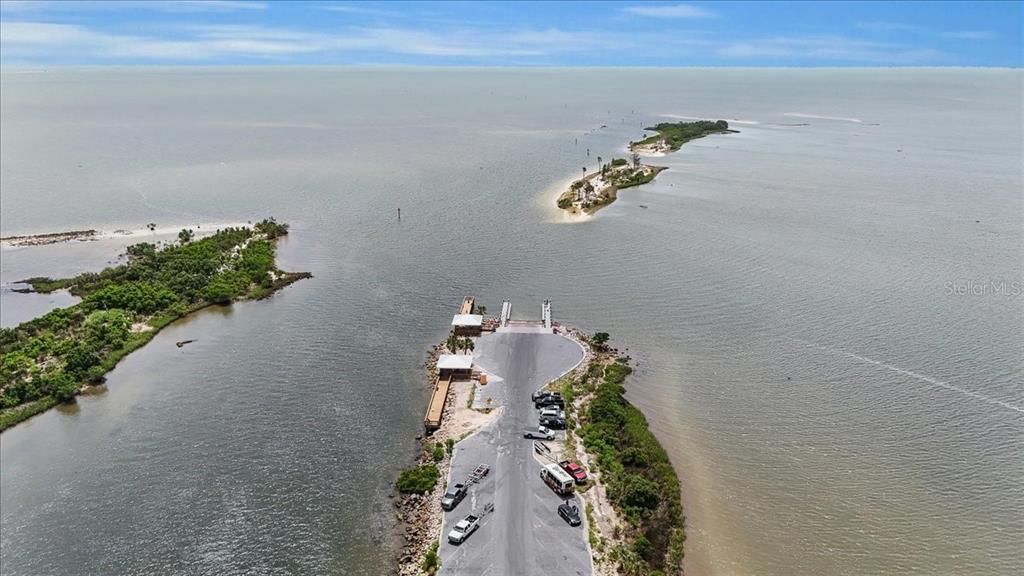 En Venta: $947,500 (3 camas, 3 baños, 2423 Pies cuadrados)