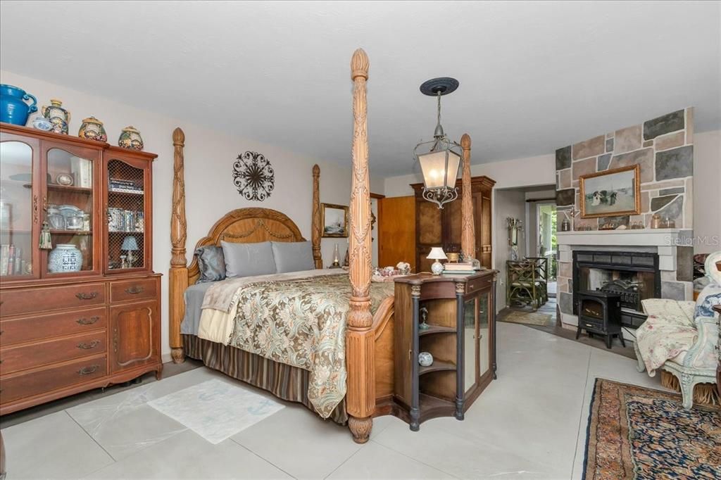 En Venta: $947,500 (3 camas, 3 baños, 2423 Pies cuadrados)