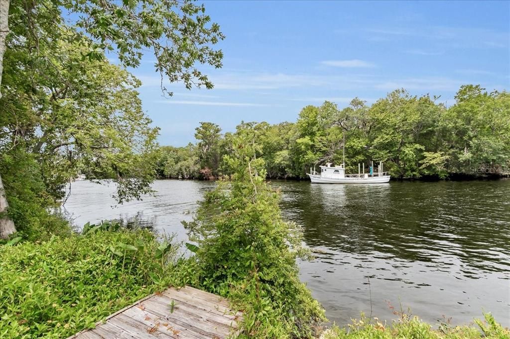 En Venta: $947,500 (3 camas, 3 baños, 2423 Pies cuadrados)