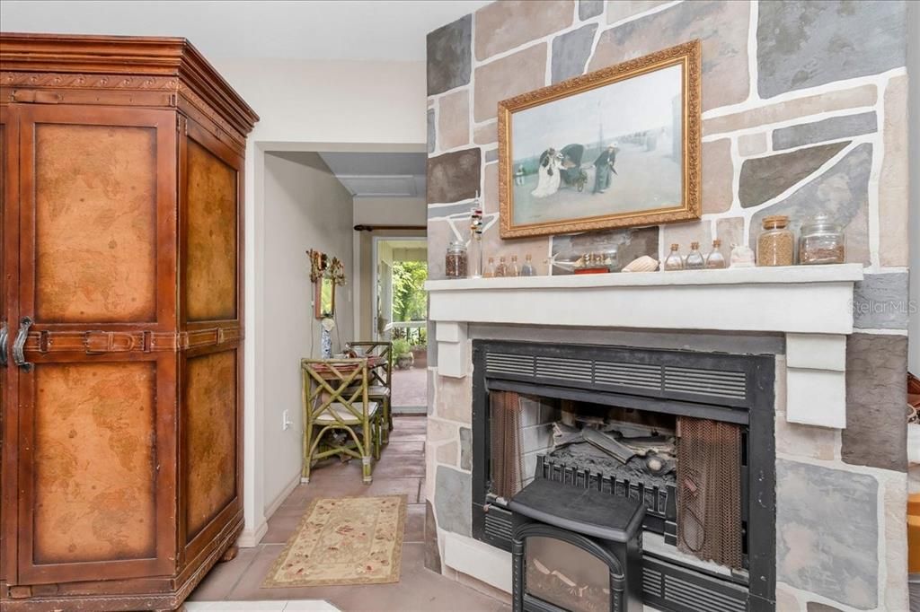 En Venta: $947,500 (3 camas, 3 baños, 2423 Pies cuadrados)